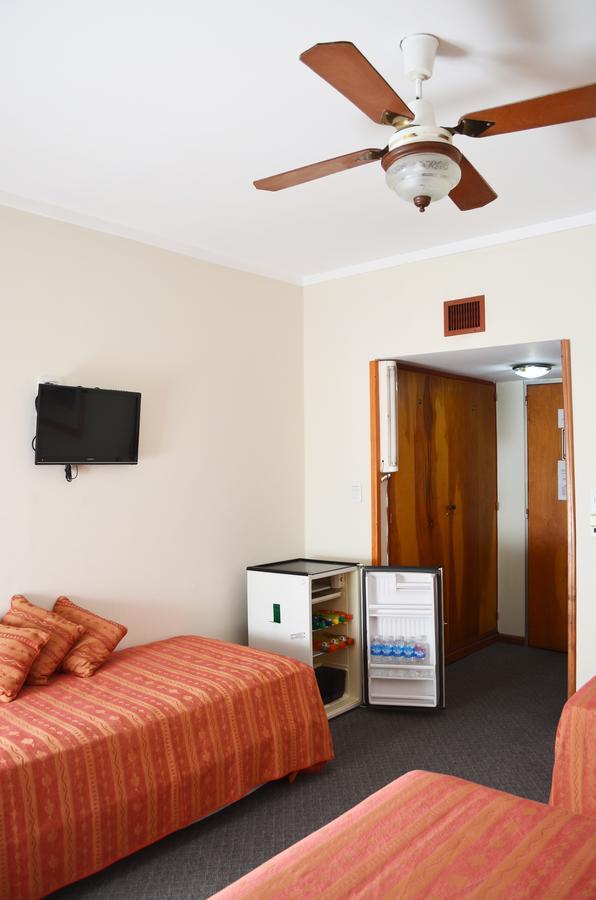 Hotel Huemul General Roca Luaran gambar