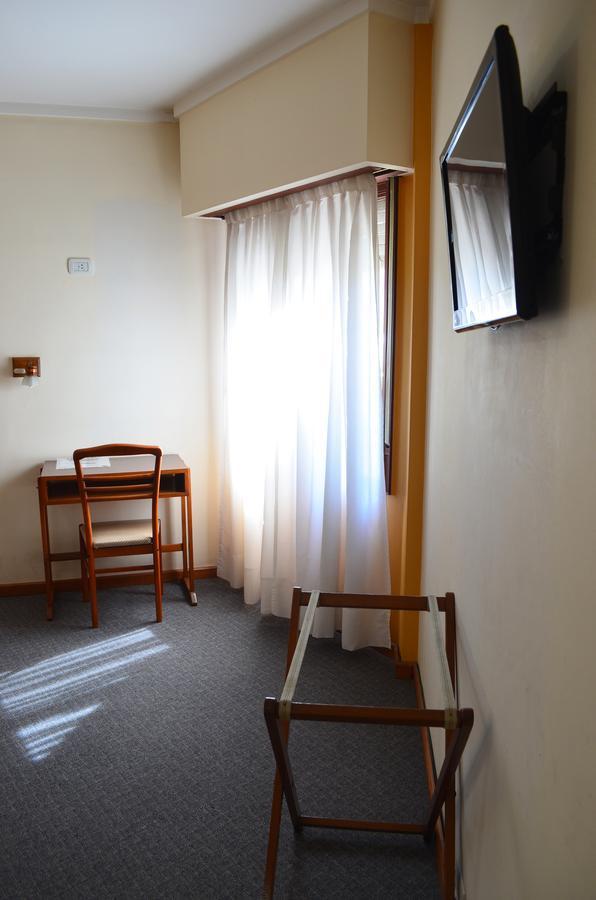 Hotel Huemul General Roca Luaran gambar