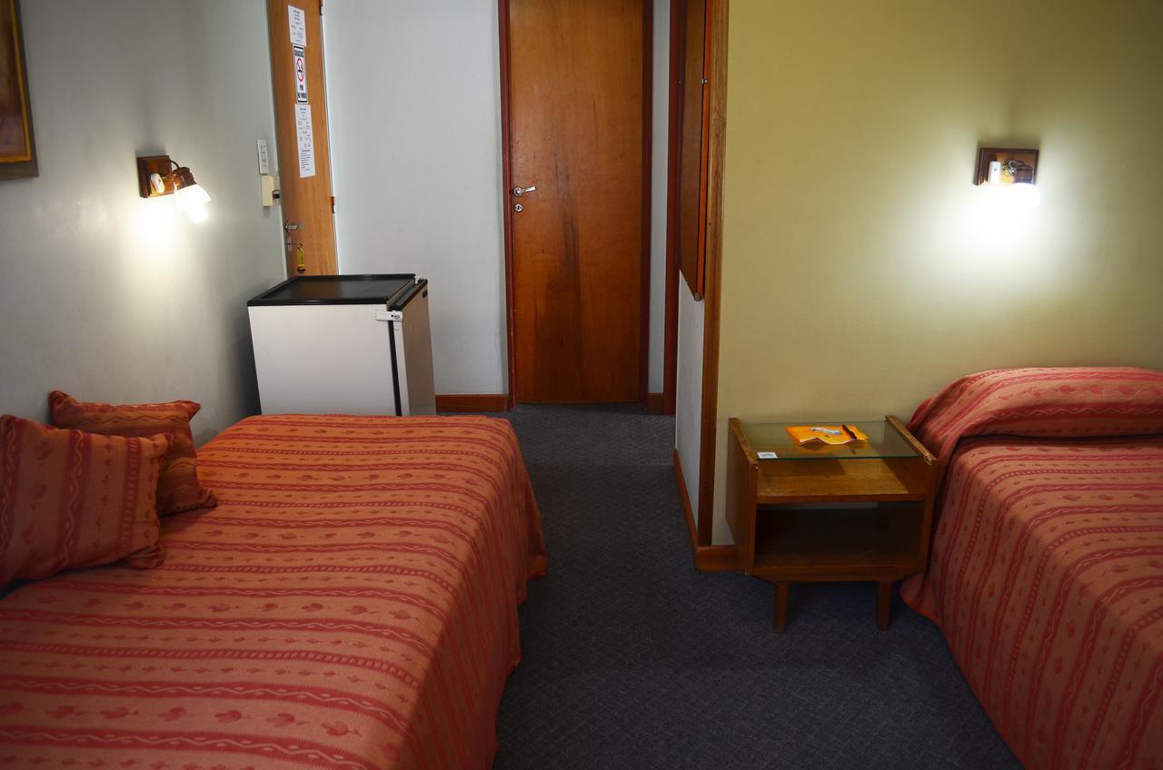 Hotel Huemul General Roca Luaran gambar
