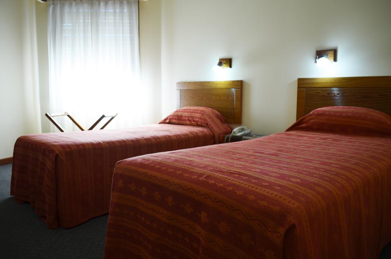 Hotel Huemul General Roca Luaran gambar