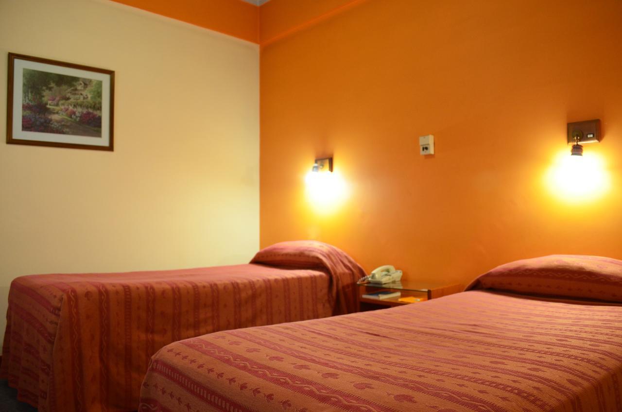 Hotel Huemul General Roca Luaran gambar
